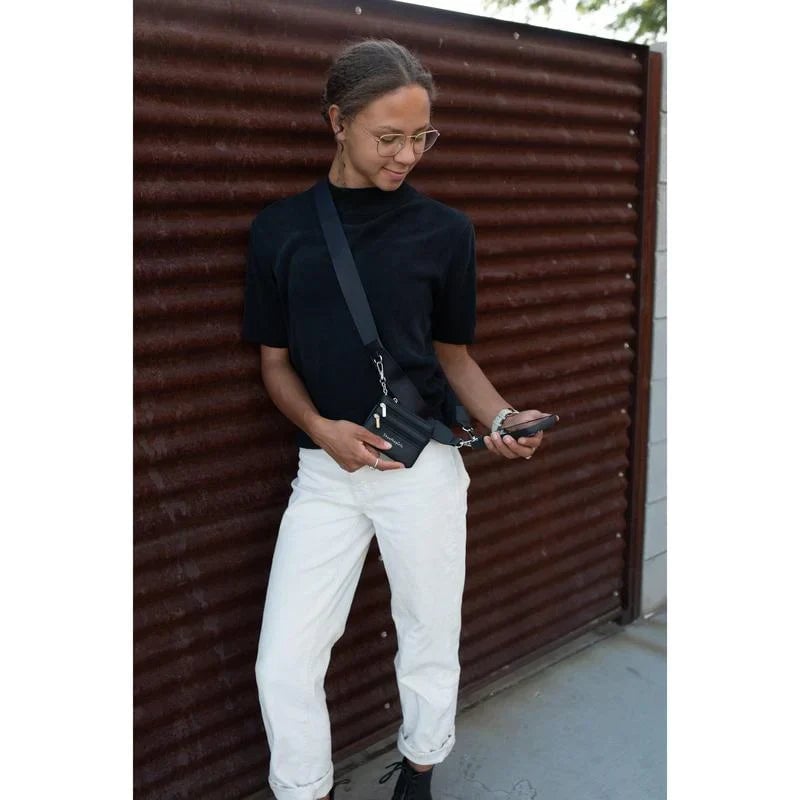 ❣️HOT SALE-49% OFF📱Crossbody Phone Strap with Zippered Pouch