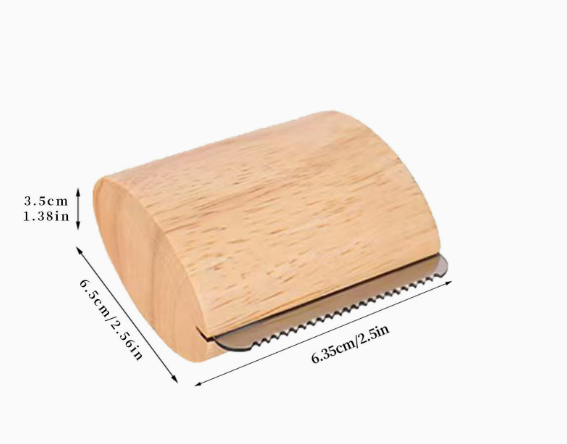 🥳2026 HOT SALE🥳💞50K+ SOLD!🐕🦴50% OFF! Gentle Deshedding Brush – No pulling, no pain. Ergonomic wooden handle. Removes undercoat & dander. Perfect for anxious or sensitive pets. A calm grooming session. 🌿💚