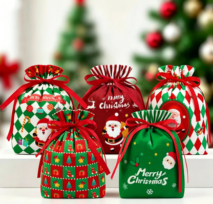 🍎Christmas Velvet Gift Bags, Drawstring Pouches with Handle, Xmas Santa Treat Sacks for Christmas Eve Apple, Candy & Small Gifts
