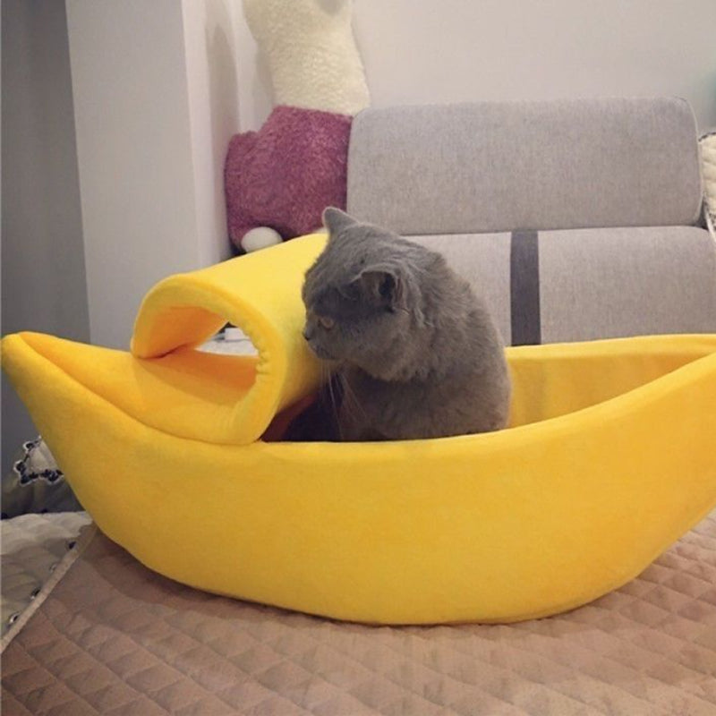🌸LAST DAY SPECIAL PRICE!!🌸Plush Banana Shaped Cat Bed House
