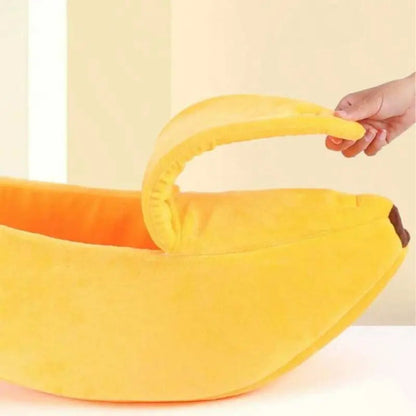 🌸LAST DAY SPECIAL PRICE!!🌸Plush Banana Shaped Cat Bed House